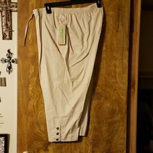 Rebecca Malone Capris